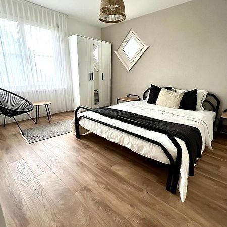 Black&White Apartment Uzwil Exterior foto